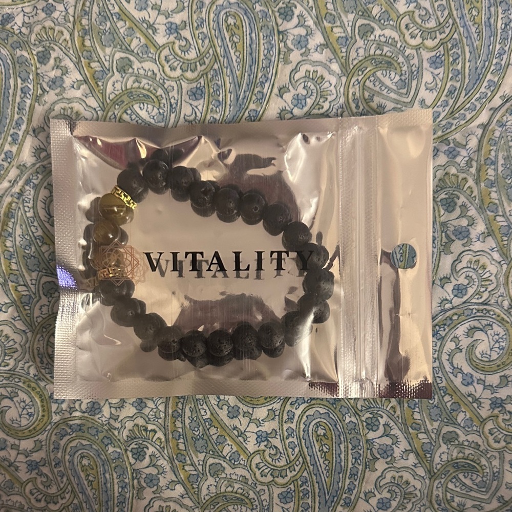 Vitality Black and Gold Stone Bracelet for Essential Oils